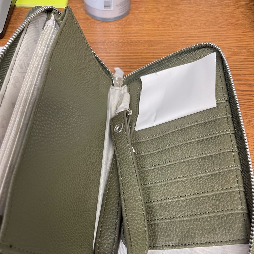 Wristlet